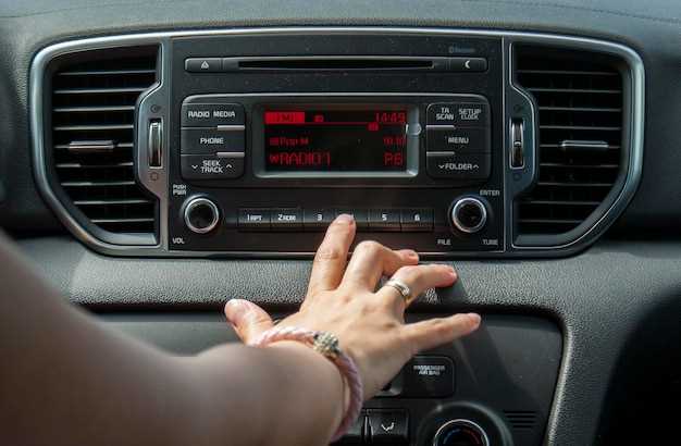 Совместимость с автомобилем и магнитолой