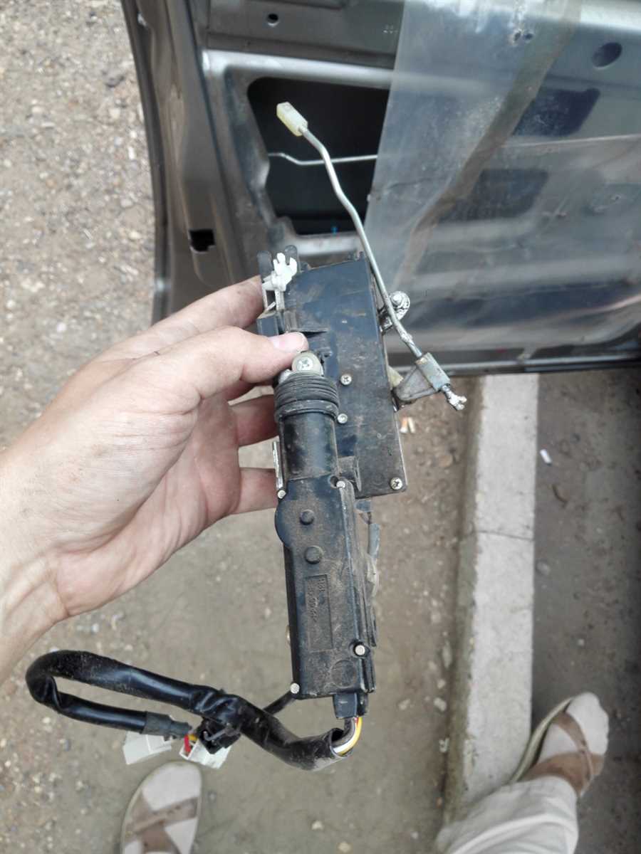 dver-bagazhnika-niva-shevrole-ne-zakrivaetsya