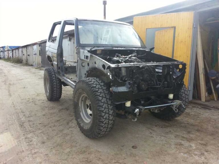 niva-na-rame-uaz