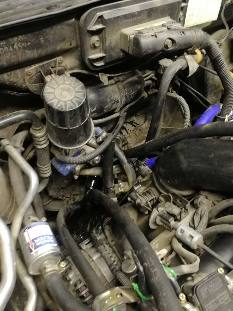 mazda-tribyut-zamena-radiatora-pechki