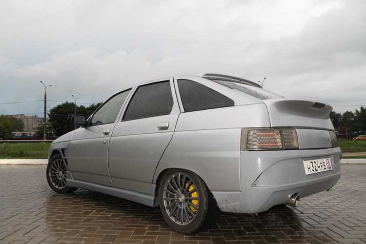 vaz-2112-aerografiya-svoimi-rukami