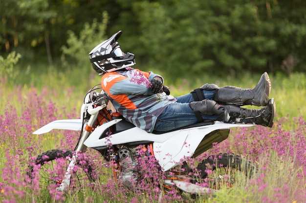 obzor-bmw-gs-1200-adventure-moshnost-komfort-i-nadezhnost-dlya-priklyuche